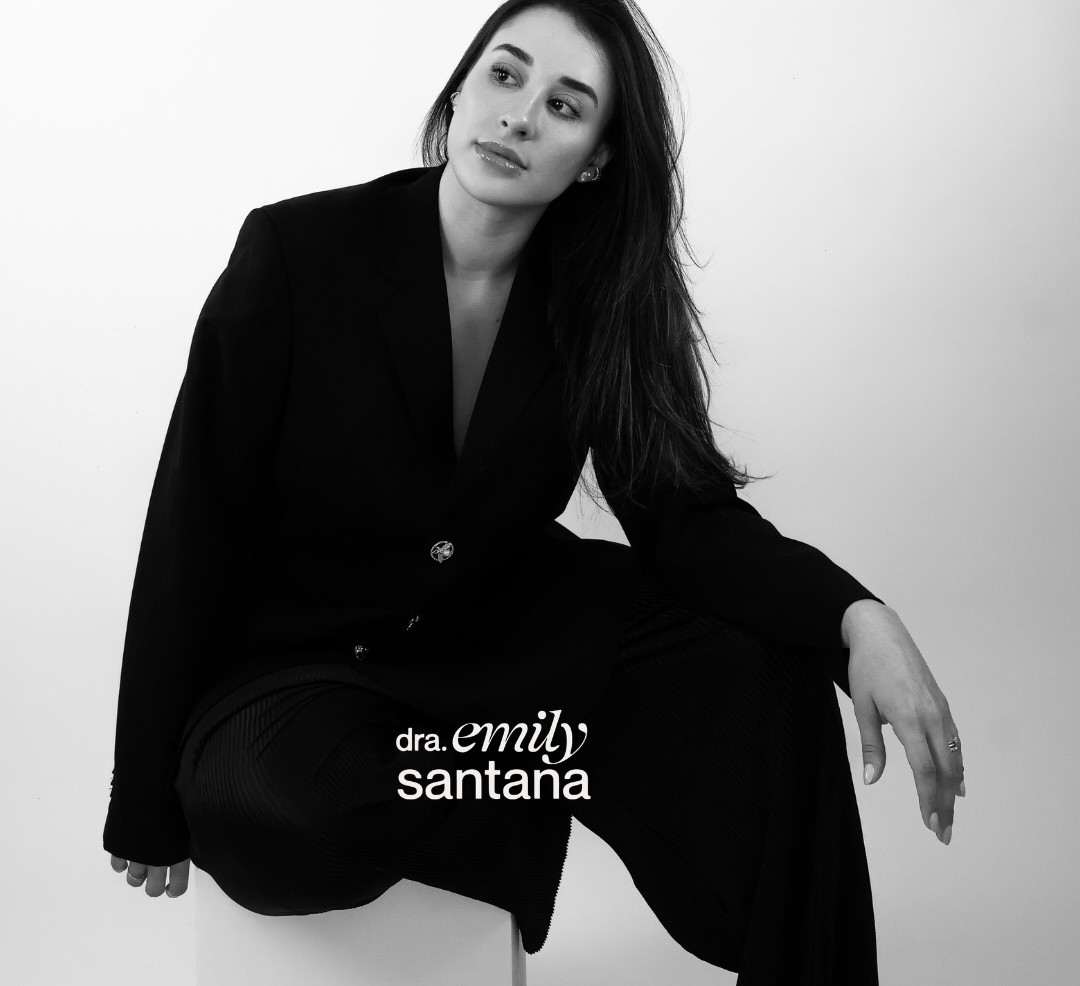 Dra. Emily Santana